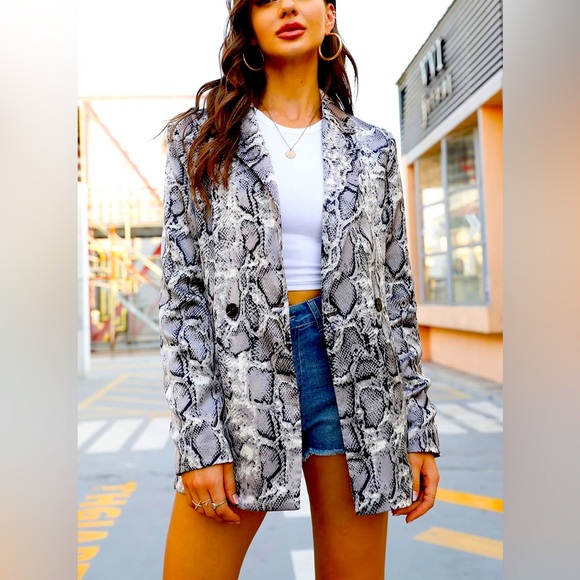 Snakeskin Blazer size m - Picture 5 of 5